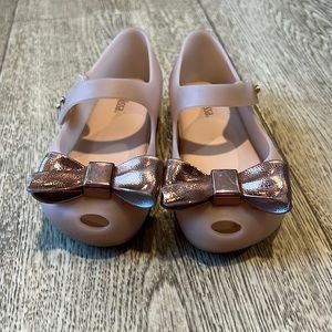 Mini Melissa Bow Jellies - Size 8 - Preowned